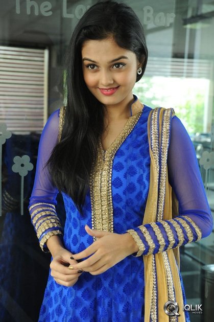 Pragati-Chourasiya-at-Basthi-Movie-Trailer-Launch